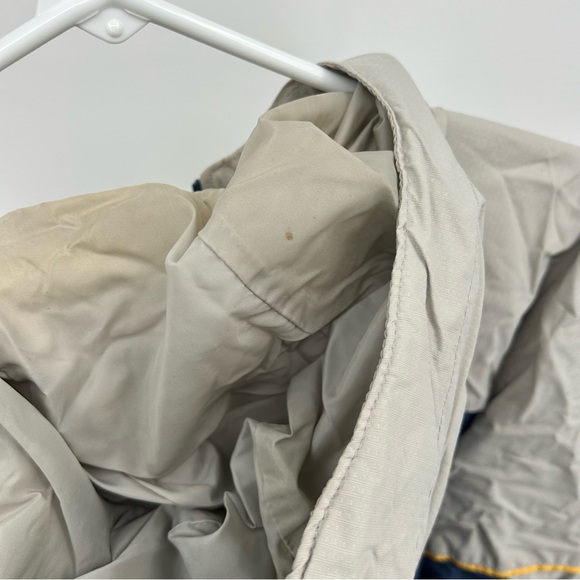 Columbia Windbreaker - Picture 5 of 5